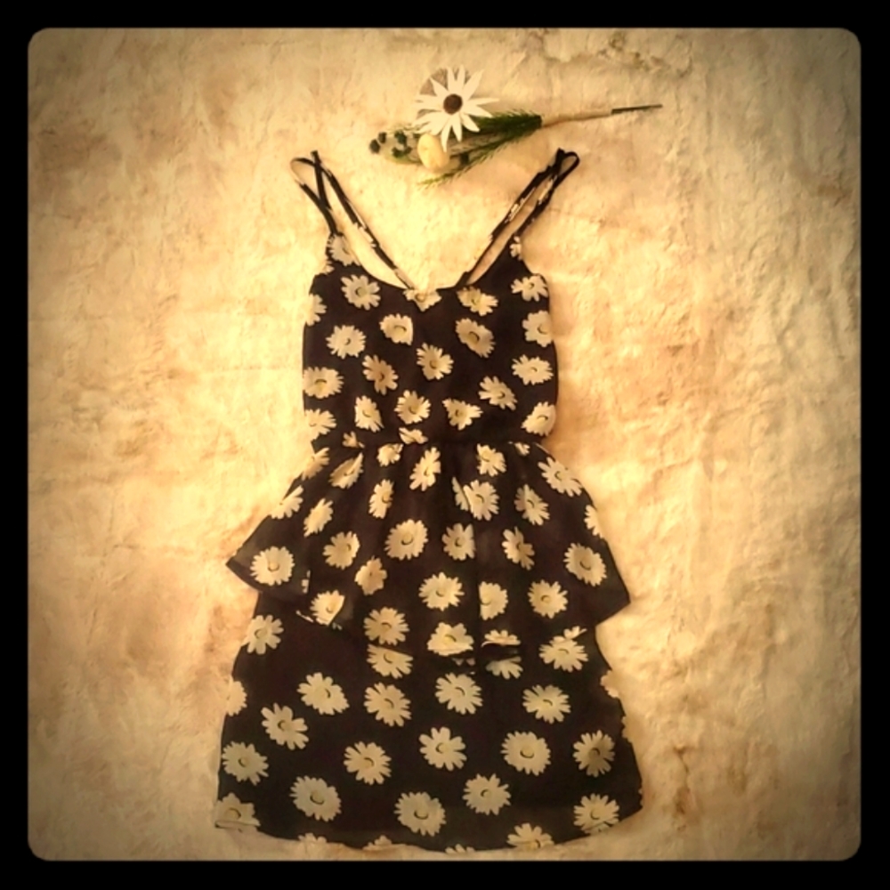 Urban outfitters daisy flower dress